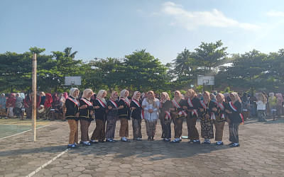 PERINGATAN HARI KARTINI DI SMP NEGERI 1 JUMANTONO