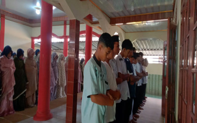 PESANTREN KILAT SMPN 1 JUMANTONO